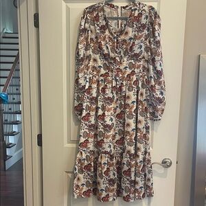 Stellah Bohemian Floral Tiered Midi Dress - White with Rust & Blue Floral